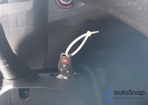 2016 Nissan Sentra S z USA, uszkodzony, nr VIN 3N1AB7AP0GY241885